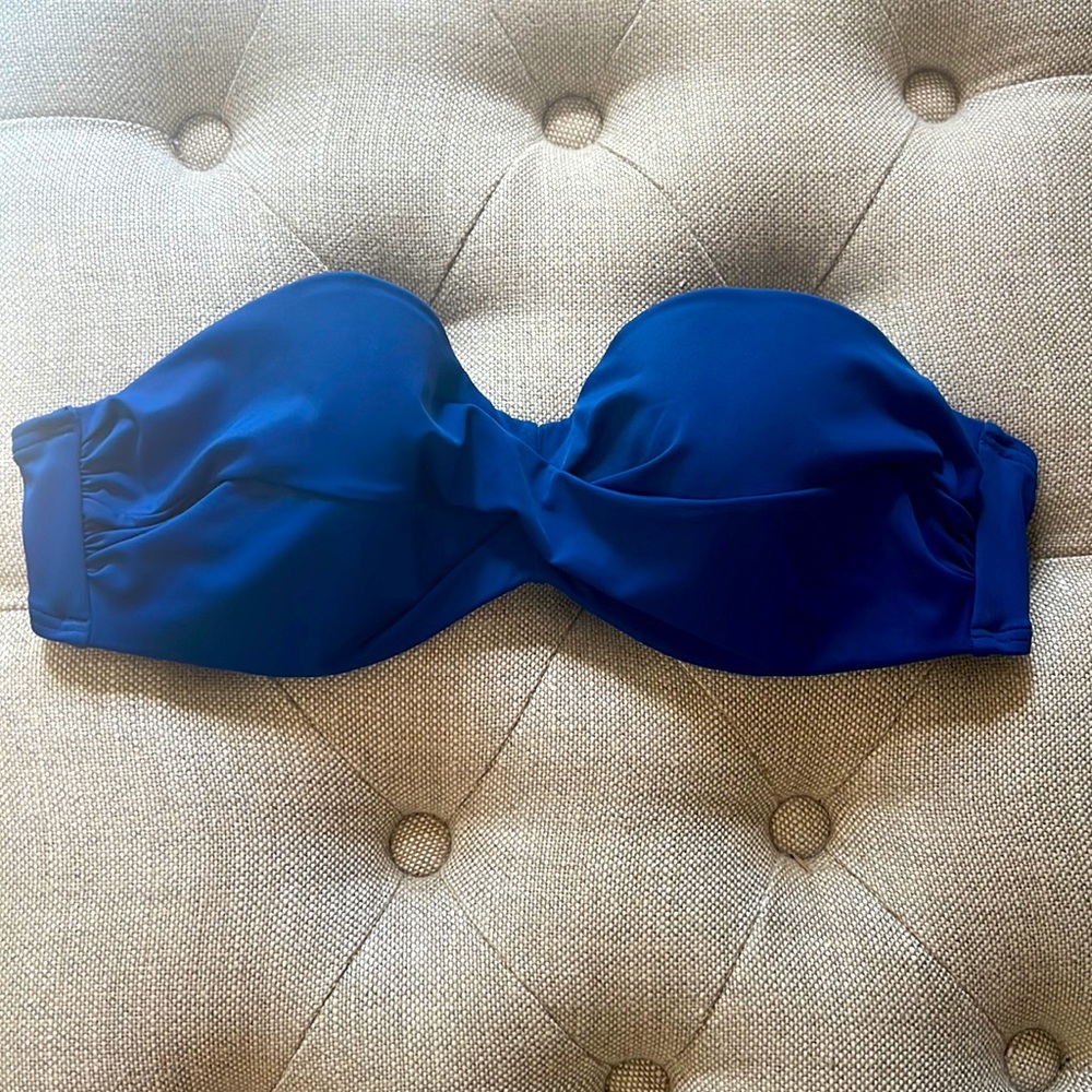 Victoria’s Secret Bandeau Bikini top 32DD